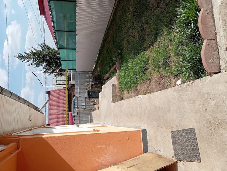 Casă cu 3 camere cu Teren 250 Mp în Central