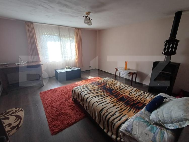 Casă individuală cu 3 camere cu Canalizare în Exterior Vest
