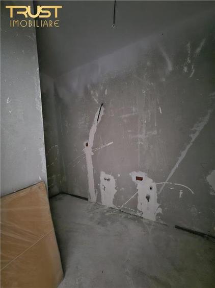 Apartament cu 2 camere semidecomandat în Iris