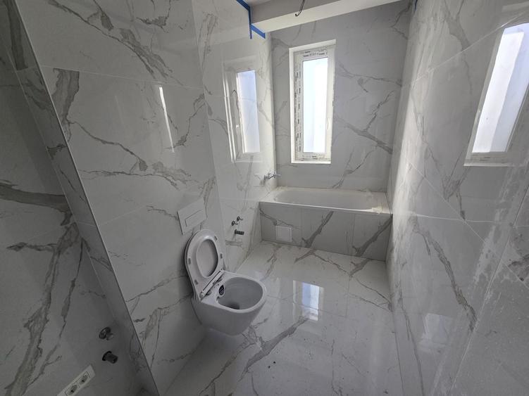 Apartament cu 2 camere decomandat în Girocului