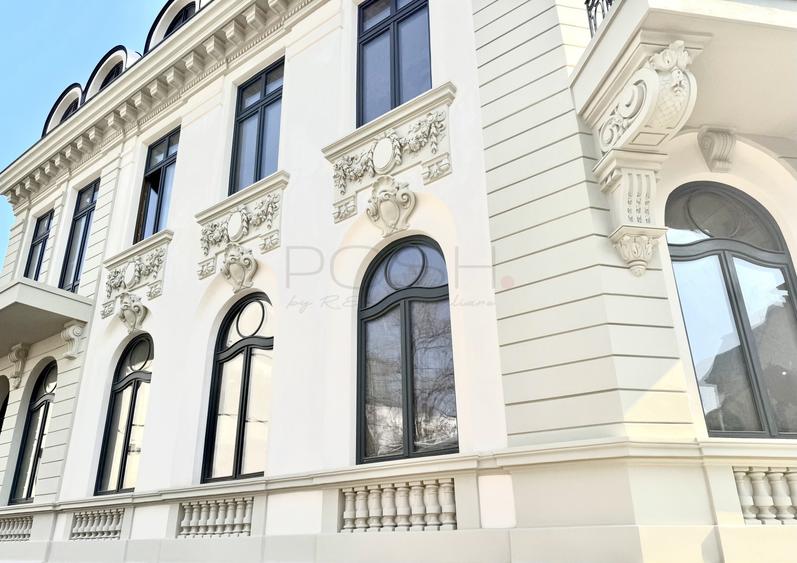 Casă individuală cu 12 camere cu Canalizare în Universitate