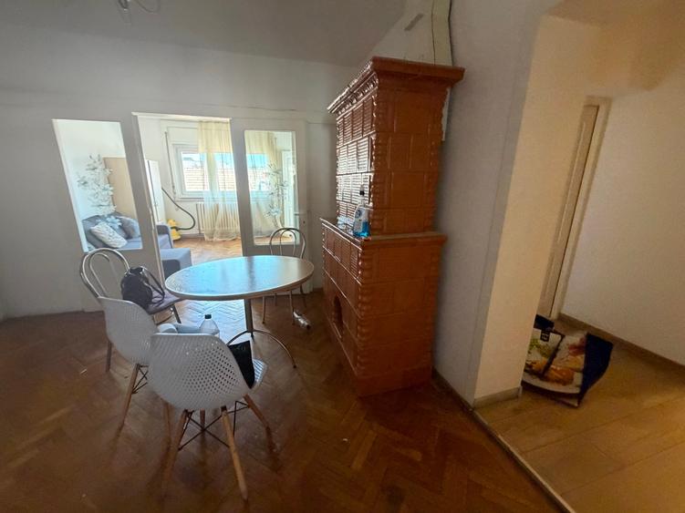 Apartament cu 4 camere decomandat, mobilat în Ultracentral