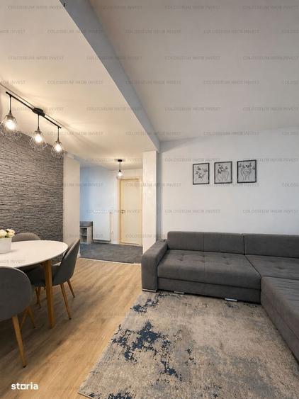 Apartament cu 3 camere decomandat în Tractorul