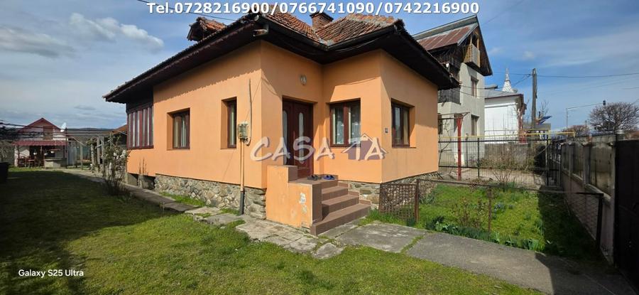 Casă individuală cu 5 camere cu Teren 3600 Mp în 1 Mai