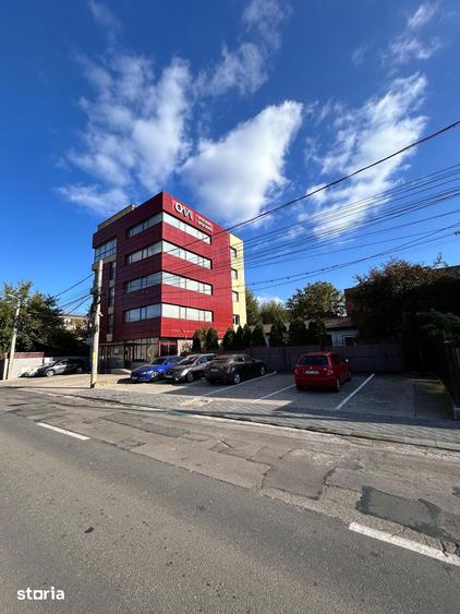 Spațiu comercial, de 900 mp, în Central