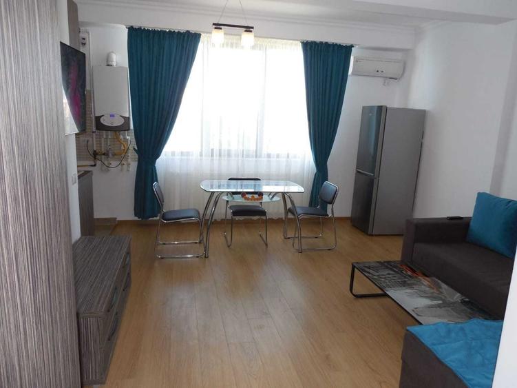 Apartament cu 2 camere decomandat în Palazu Mare