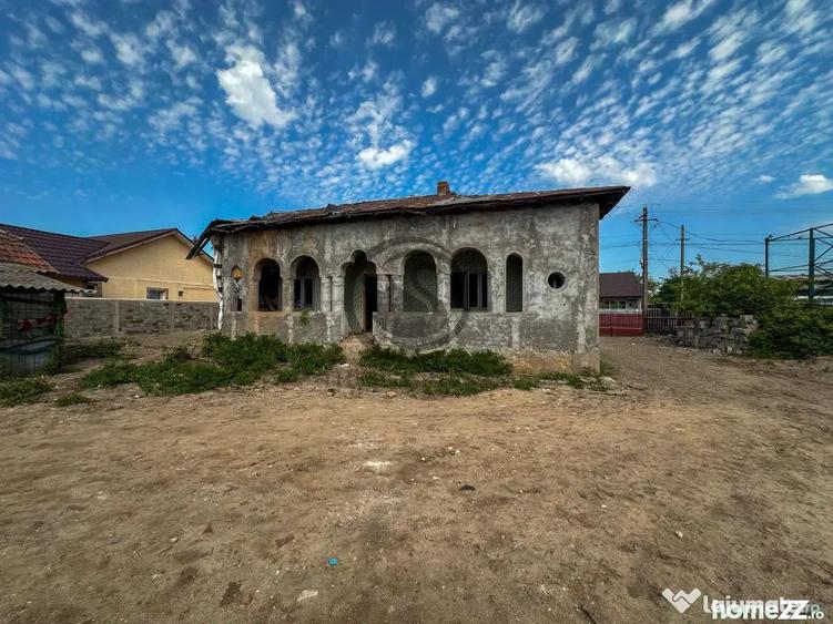 Casă cu 7 camere cu Teren 1100 Mp în Ciorani