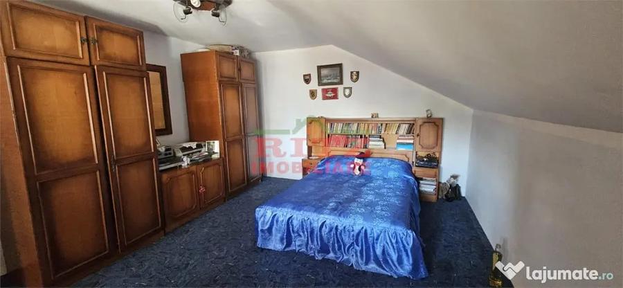 Casă cu 7 camere cu Teren 1756 Mp în Caracal