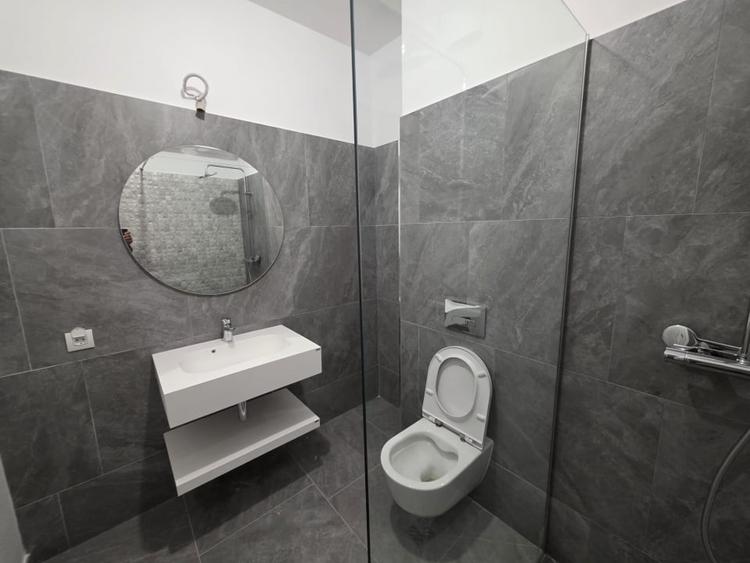 Apartament cu 3 camere decomandat în Băneasa