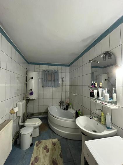 Casă cu 3 camere în Central