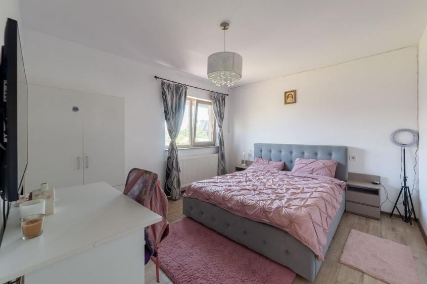 Duplex cu 3 camere cu Canalizare în Moșoaia