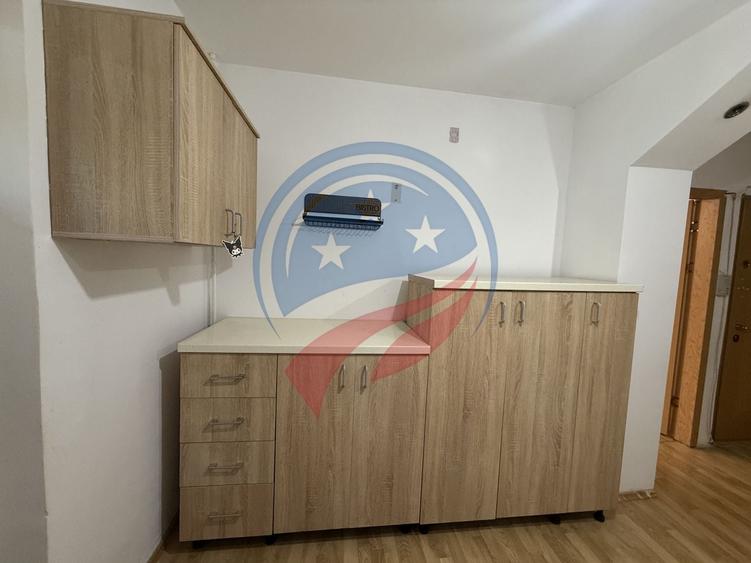 Apartament cu 2 camere decomandat, mobilat în Lăpuș