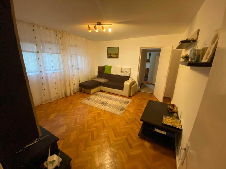 Apartament cu 2 camere semidecomandat în Lidia