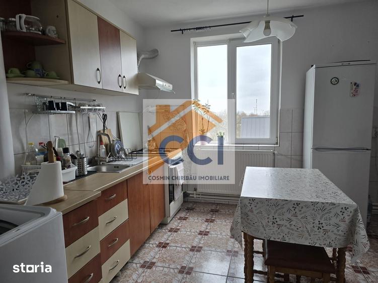 Apartament cu 3 camere decomandat în Răcăciuni