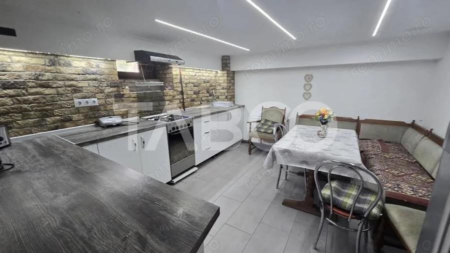 Casă cu 5 camere cu Teren 250 Mp în Central