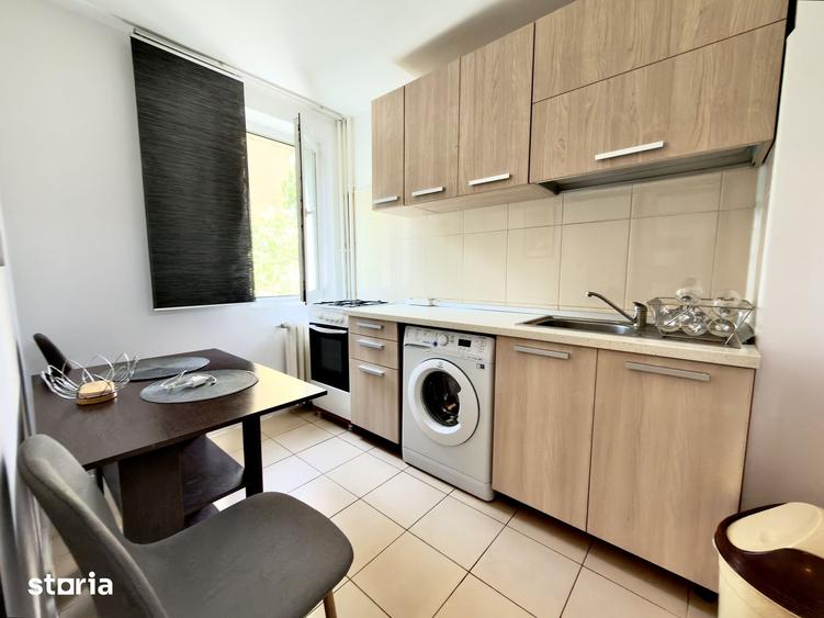 Apartament cu 2 camere decomandat în Tei