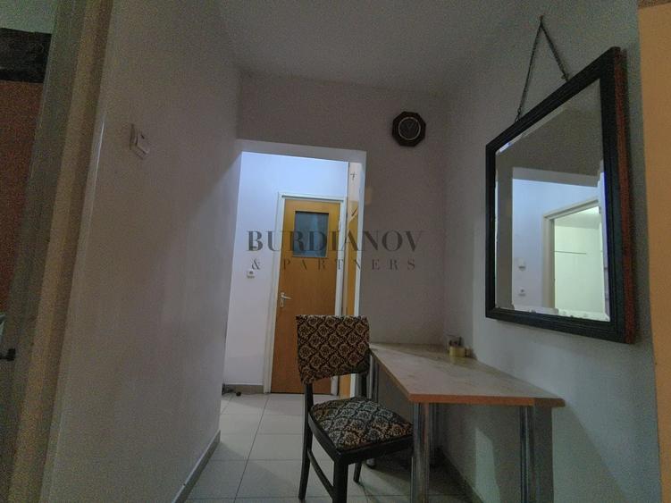 Apartament cu 3 camere decomandat în Doamna Ghica