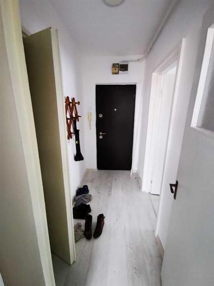 Apartament cu 2 camere circular, mobilat în Vlahuță