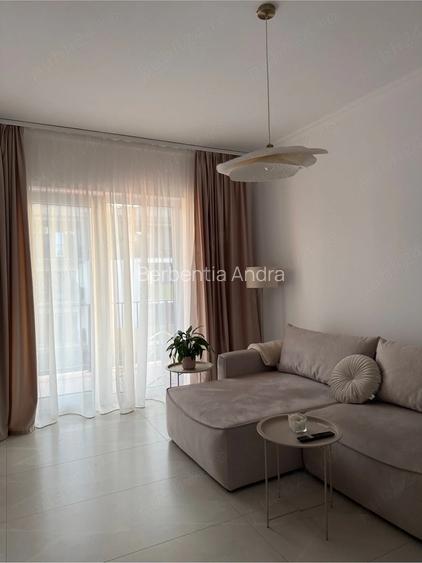 Apartament modern ?i elegant de inchiriat, cu balcon
