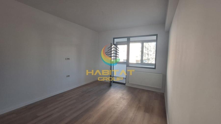 Apartament cu 3 camere semidecomandat în Berceni