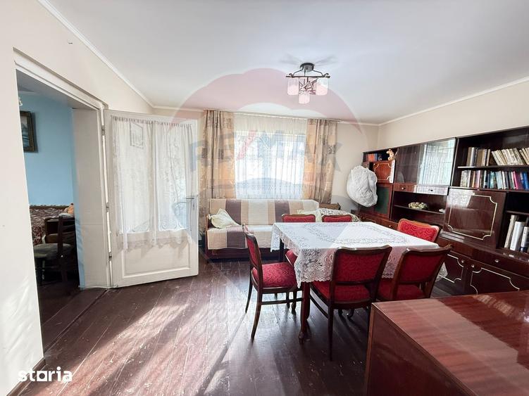 Casă cu 4 camere cu Teren 600 Mp în Central