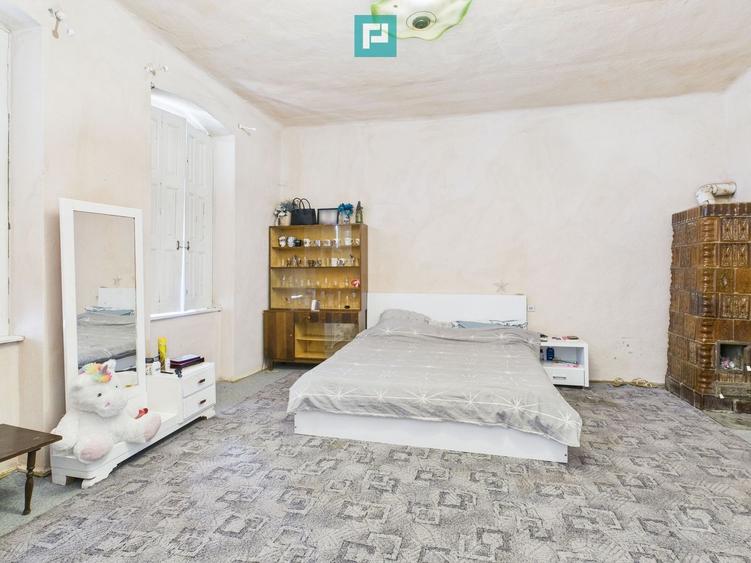 Casă individuală cu 4 camere cu Teren 5942 Mp în Gelu