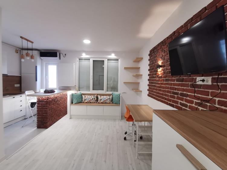 Garsonieră decomandată în Complex Studențesc