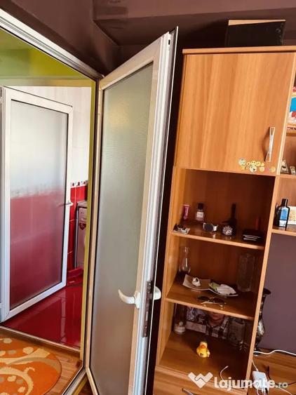 Apartament cu 2 camere decomandat în Micro 21
