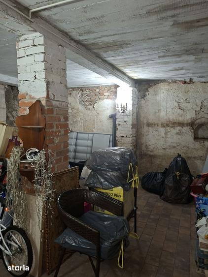 Casă cu 4 camere cu Teren 285 Mp în Central