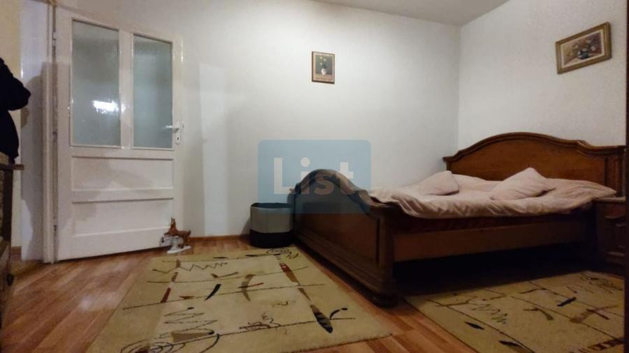 Casă cu 7 camere cu Canalizare în Sânmartin