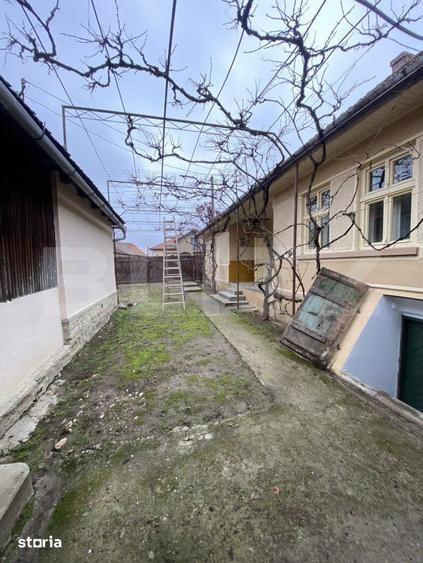 Casă cu 3 camere cu Teren 40000 Mp în Crasna