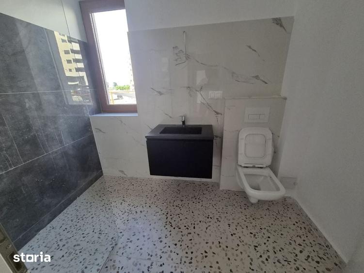 Apartament cu 3 camere în Tractorul