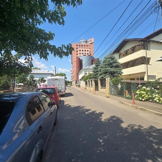 Casă cu 2 camere cu Teren 244 Mp în Ultracentral