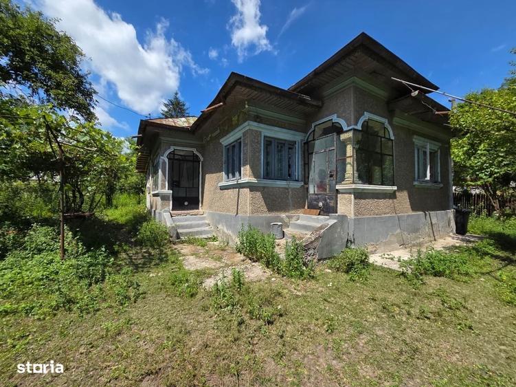 Casă cu 3 camere în Răzvad