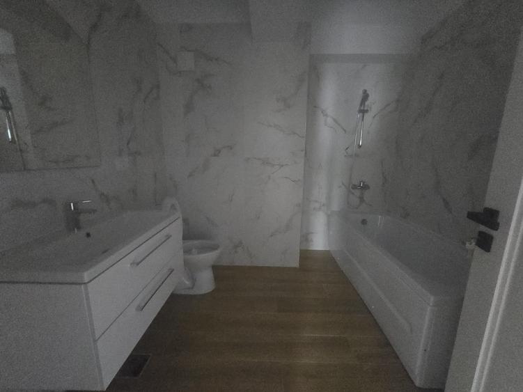 Apartament cu 3 camere decomandat în Popas Păcurari