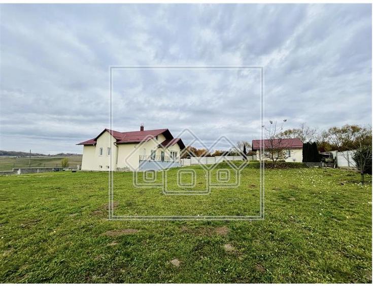 Teren Construcții intravilan de 1102 mp, în Central