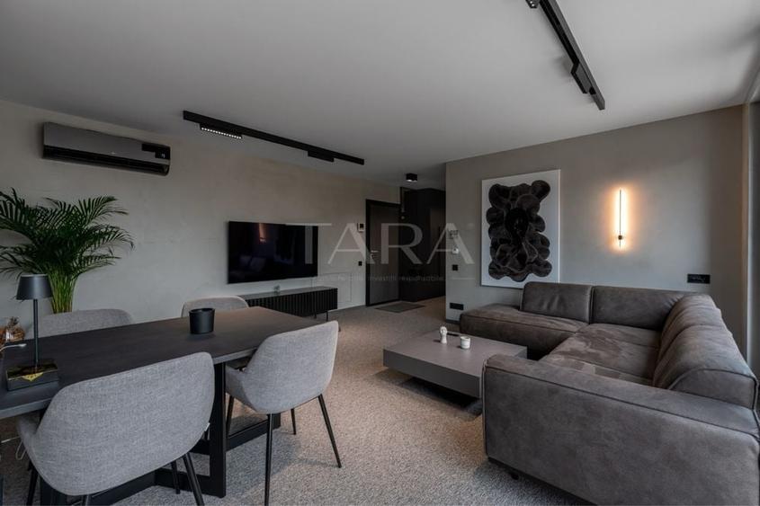 Apartament cu 2 camere semidecomandat, mobilat în Ultracentral