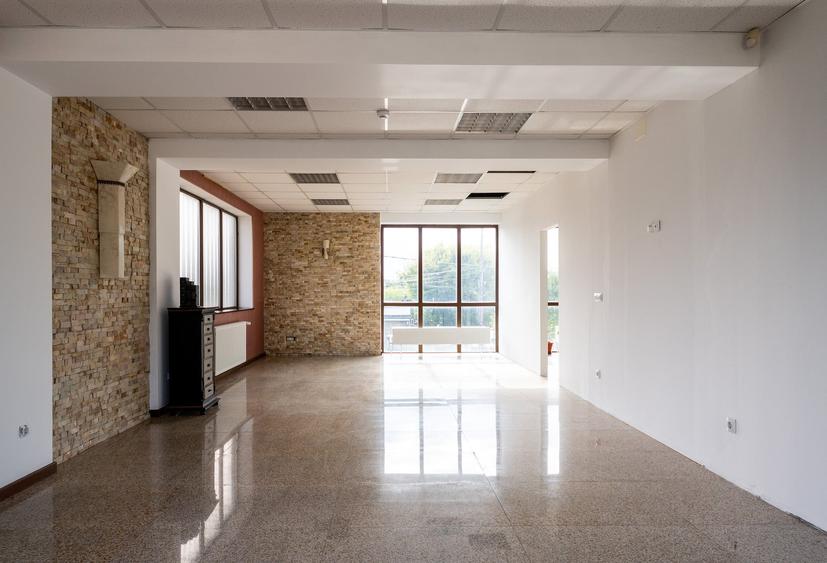 Spațiu comercial, de 760 mp, în Mogoșoaia
