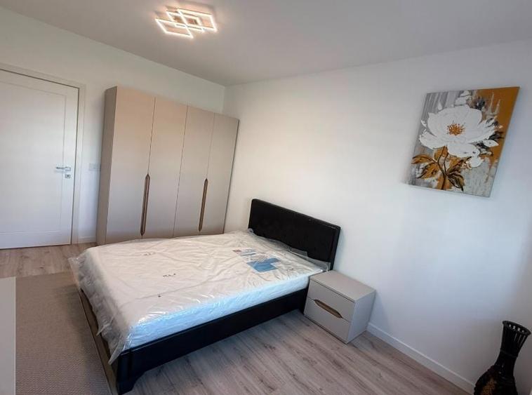 Apartament cu 2 camere semidecomandat, mobilat în Pipera