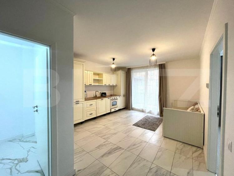 Apartament cu 2 camere semidecomandat în Chinteni