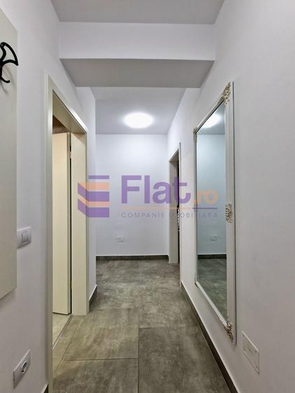 Apartament cu 3 camere decomandat în Tractorul