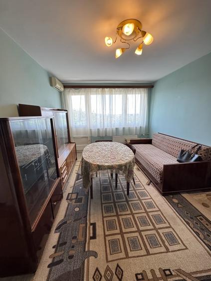 Apartament cu 2 camere semidecomandat în Sud
