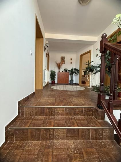 Casă cu 4 camere cu Teren 600 Mp în Moșnița Veche