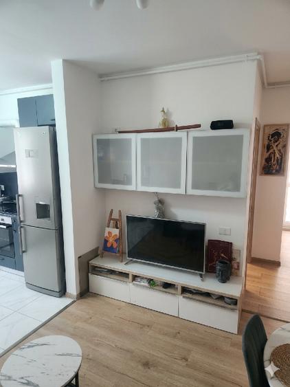 Apartament cu 2 camere decomandat, mobilat în Central