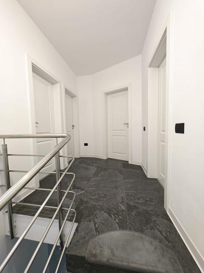 Duplex cu 4 camere cu Canalizare în Urseni