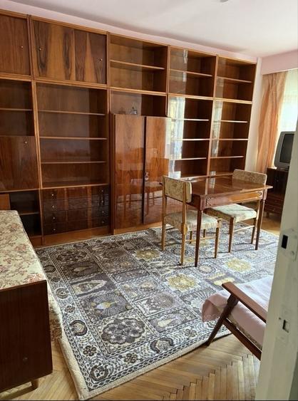 Apartament cu 2 camere decomandat în Decebal