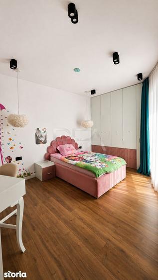 Apartament cu 3 camere decomandat, mobilat în Vitan