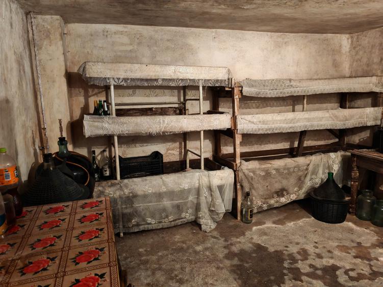Casă individuală cu 5 camere cu Canalizare în Griviței