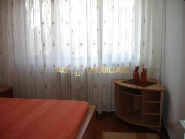 Apartament cu 3 camere semidecomandat, mobilat în Giurgiului