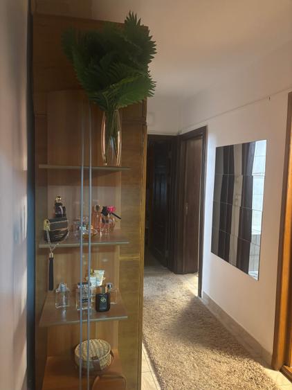 Apartament cu 3 camere decomandat în Orizont